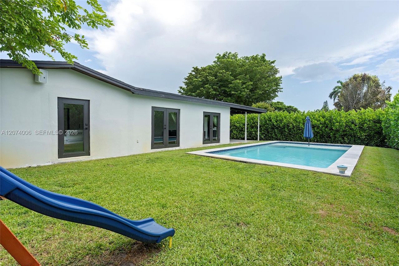 10630 NW 19th Pl, Pembroke Pines, FL 33026 Photo