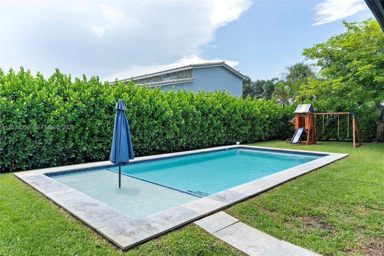 10630 NW 19th Pl, Pembroke Pines, FL 33026 Photo
