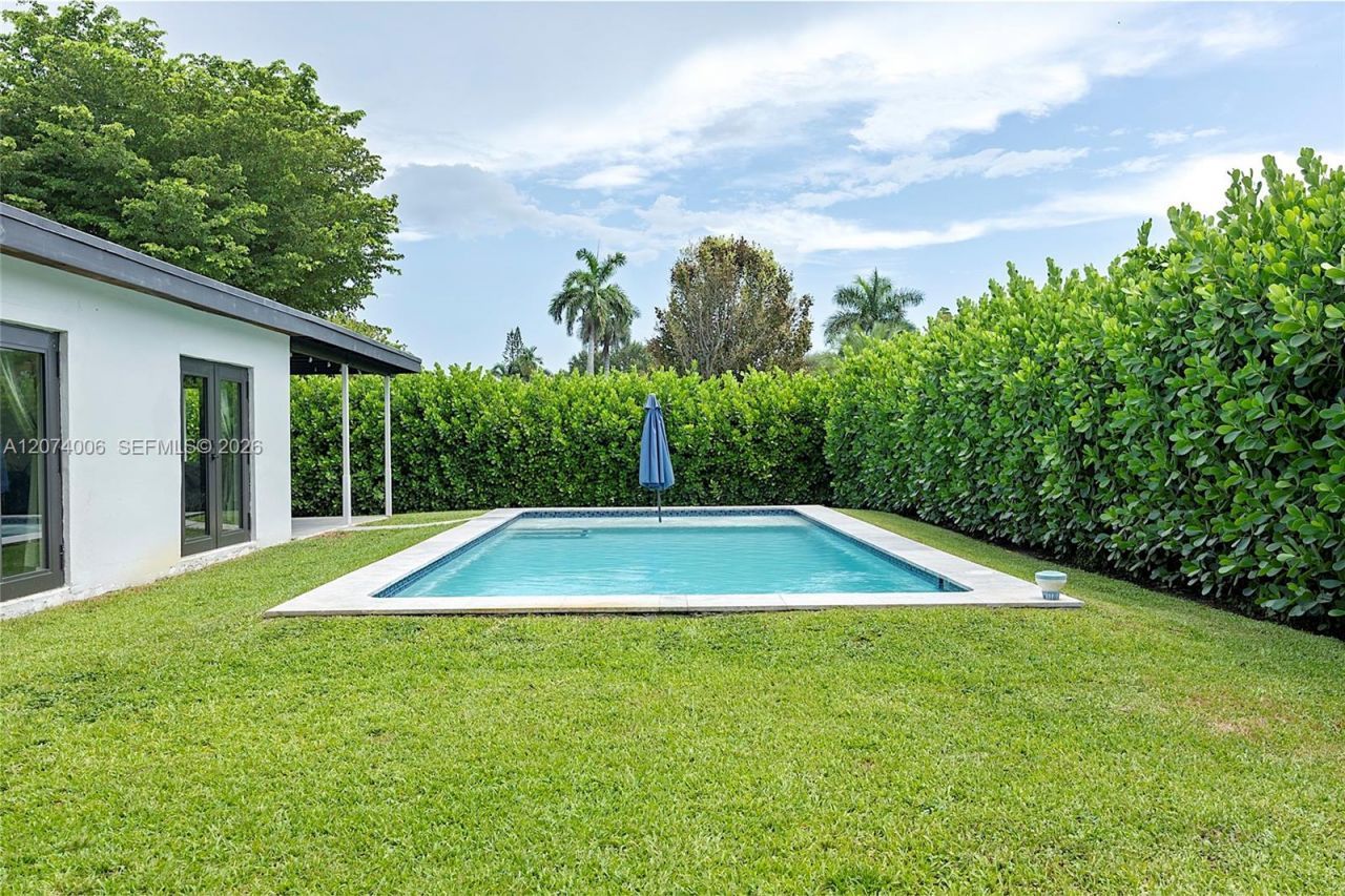 10630 NW 19th Pl, Pembroke Pines, FL 33026 Photo