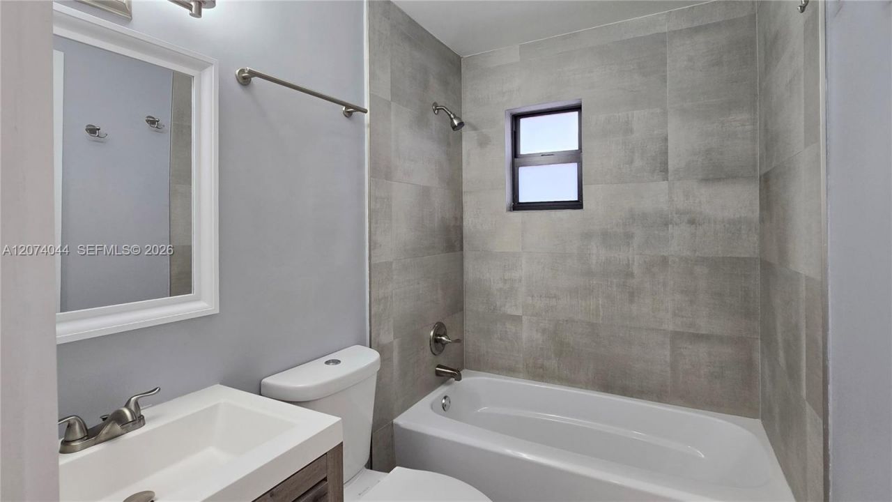 50 W 28th St , Unit 54, Hialeah, FL 33010 Photo
