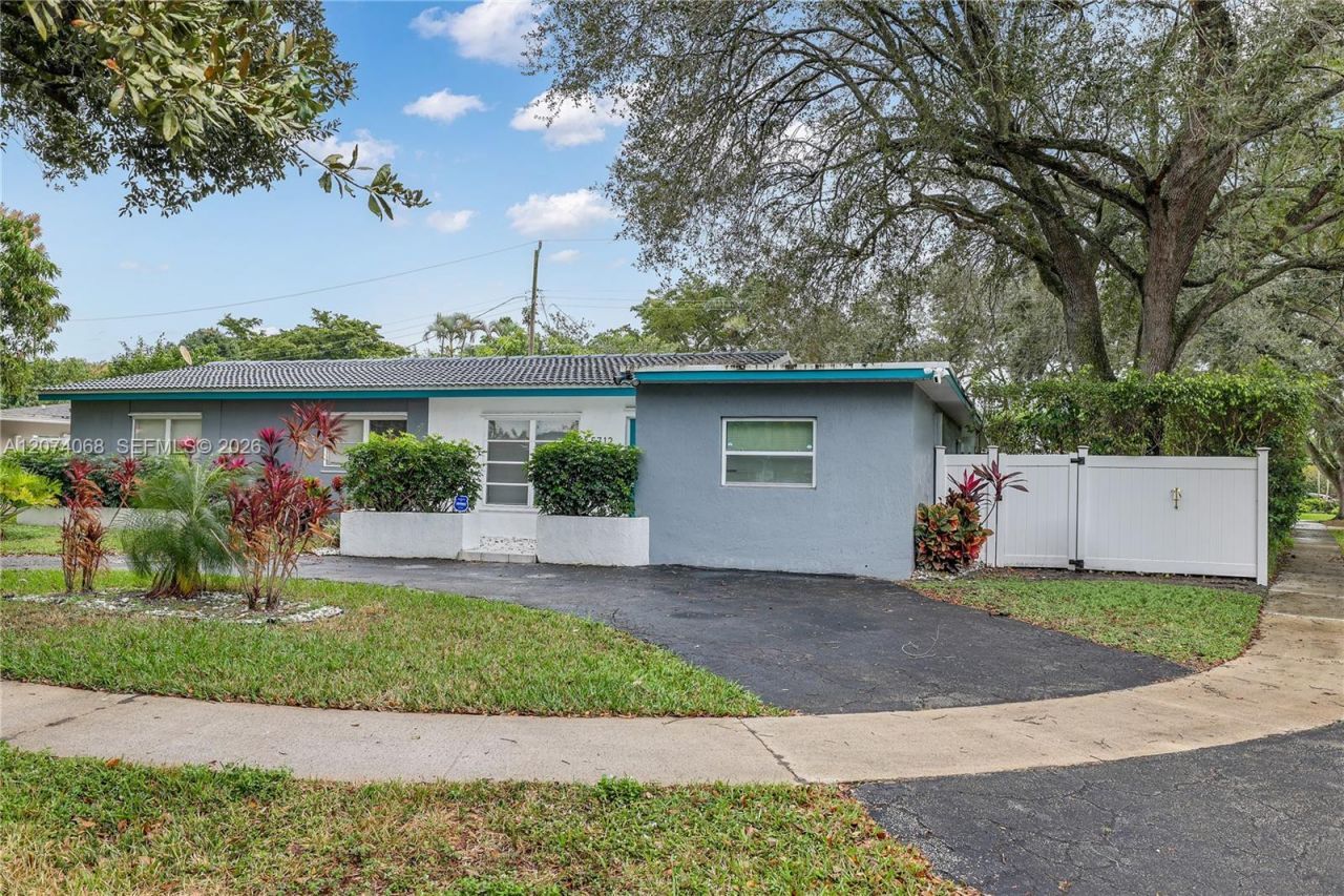 5712 Monroe St , Hollywood, FL 33023 Photo