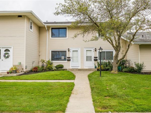 916 Eastbrooke Lane , Rochester, NY 14618