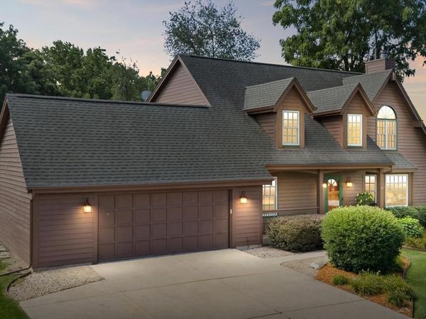 27015 Lorie DRIVE, Wind Lake, WI 53185
