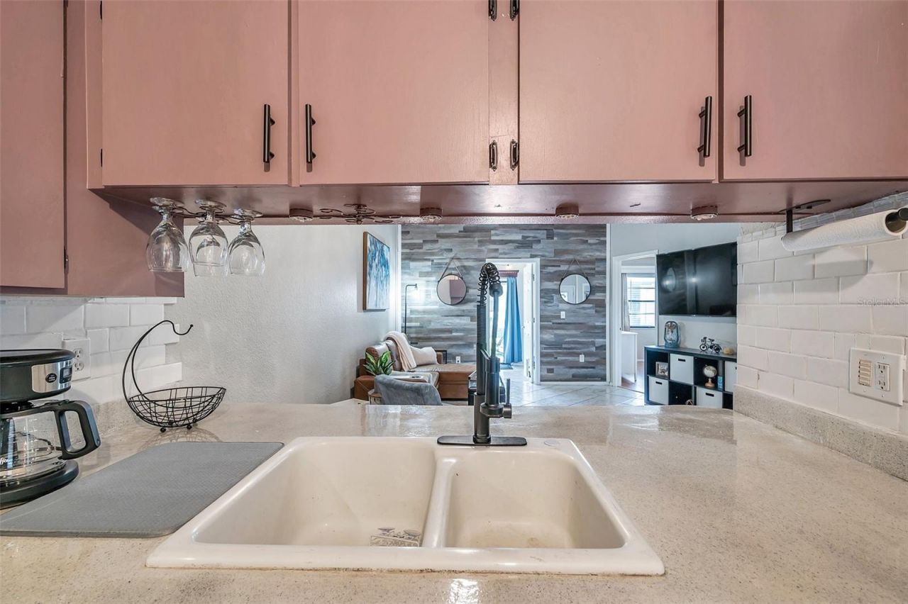 6421 Drexel Drive, Unit 4, Port Richey, FL 34668 Photo
