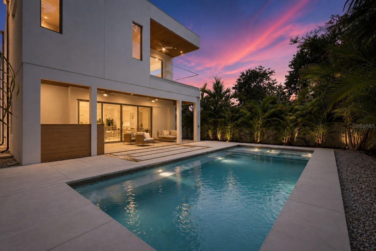 1671 Arlington Street, Sarasota, FL 34239 Photo