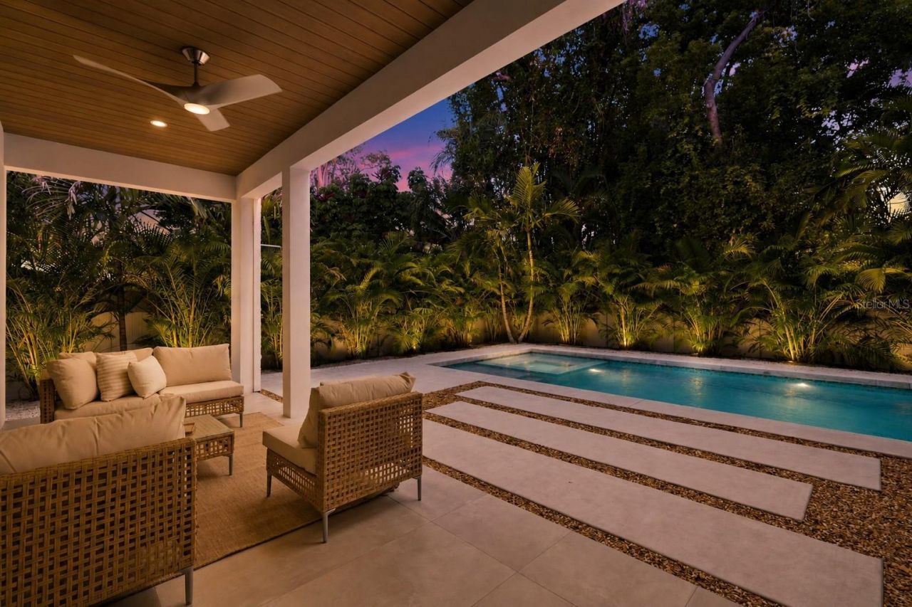 1671 Arlington Street, Sarasota, FL 34239 Photo