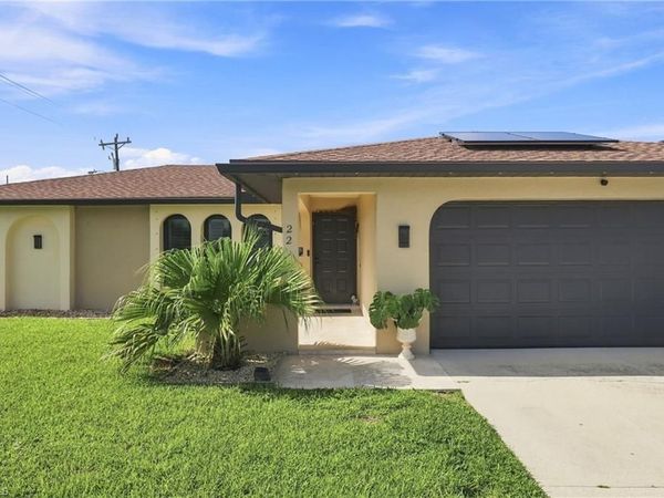 22 SW 13th TER , CAPE CORAL, FL 33991