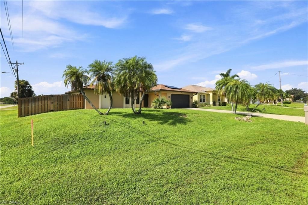 22 SW 13th Ter , Cape Coral, FL 33991 Photo