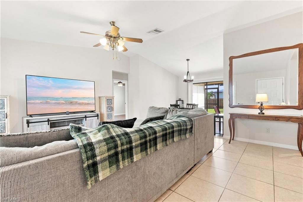 22 SW 13th Ter , Cape Coral, FL 33991 Photo