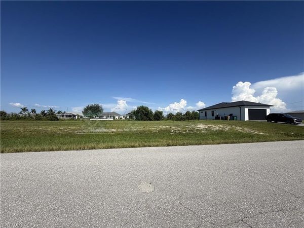 129 NW 24th AVE , CAPE CORAL, FL 33993