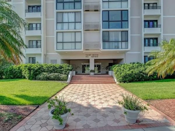851 BAYWAY BLVD APT 804, Other, FL 33767