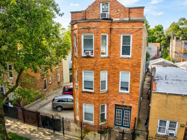 2242 S Saint Louis Avenue , Chicago, IL 60623