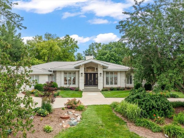 1304 Cross Creek Road , Mahomet, IL 61853