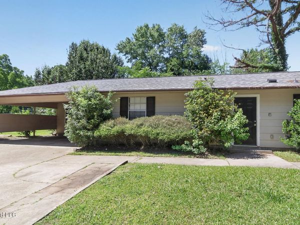 5706-5708 Orchard View Drive, Jackson, MS 39211