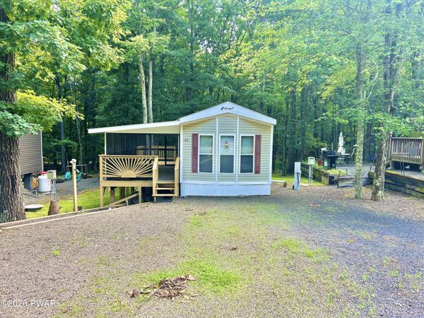 269 Village Drive E, Milford, PA 18337