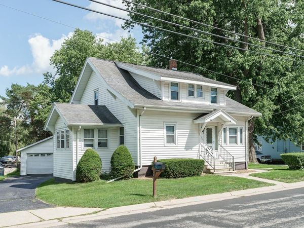 305 S Concord AVENUE, Watertown, WI 53094