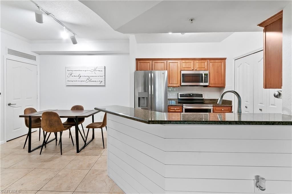 12980 Positano Cir, Unit 202, Naples, FL 34105 Photo