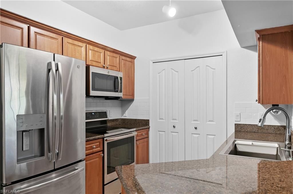 12980 Positano Cir, Unit 202, Naples, FL 34105 Photo