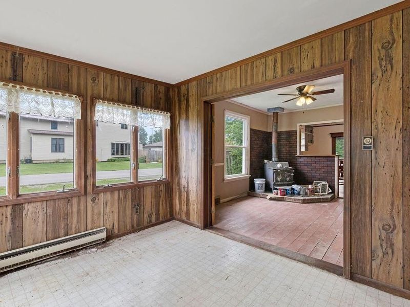 703 Grove Avenue , Galion, OH 44833 Photo 6