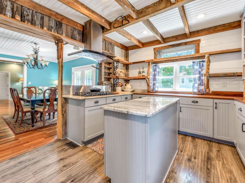 6076 Africa Road , Galena, OH 43021 Photo 9