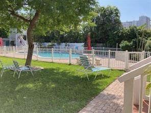 234 Hibiscus Avenue, Unit 370, Lauderdale by the Sea, FL 33308 Photo
