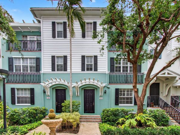 365 W Mallory Circle, Delray Beach, FL 33483