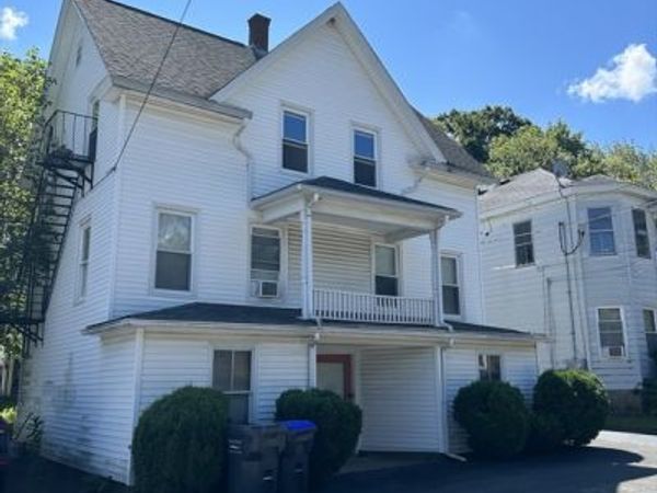 560 Church St, Unit 560, Northbridge, MA 01534