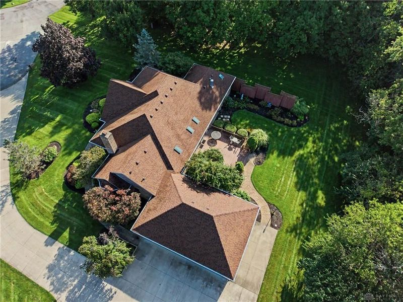 3845 W Eva Circle, Springfield, OH 45504 Photo 2