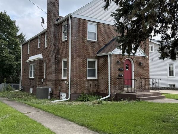 903-905 S Park Boulevard , Freeport, IL 61032