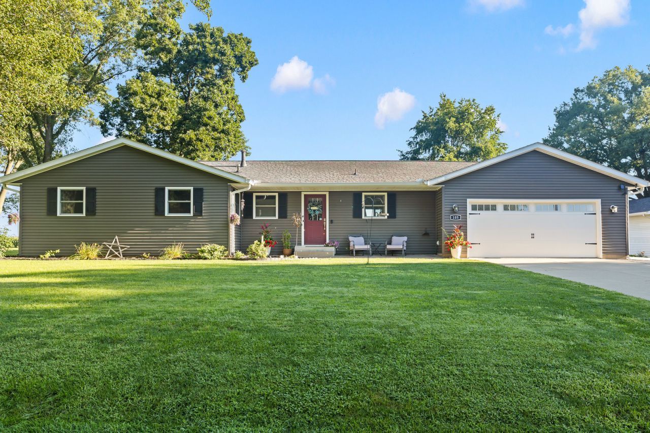 105 N Park Avenue, Geneseo, IL 61254 Main Photo