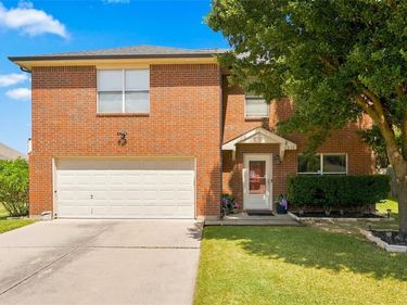 4917 Trail Hollow Drive, Fort Worth, TX 76244