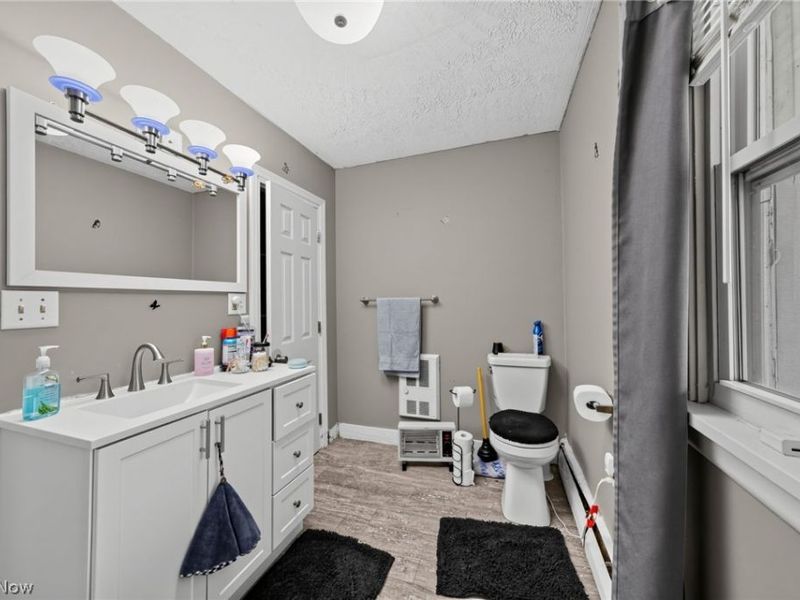 222 E Howard Street , Willard, OH 44890 Photo 31
