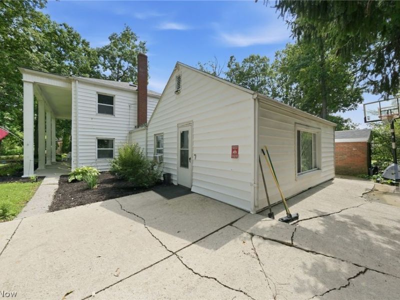 222 E Howard Street , Willard, OH 44890 Photo 38