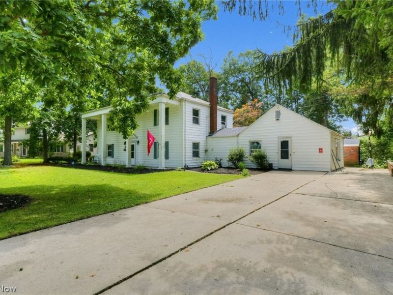 222 E Howard Street , Willard, OH 44890 Photo 4