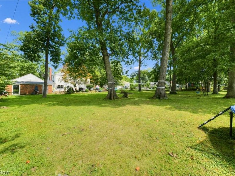 222 E Howard Street , Willard, OH 44890 Photo 6