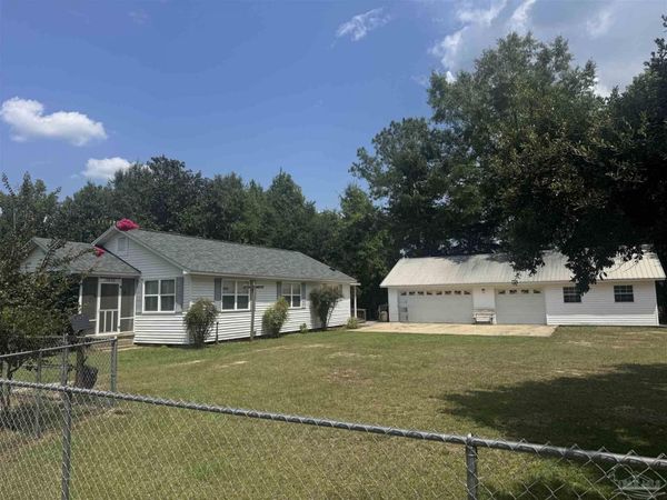 7830 Kelly Field Rd, Century, FL 32535