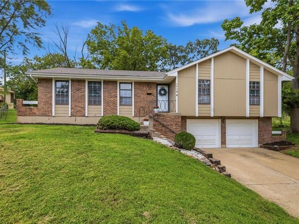 1718 E 97th Terrace, Kansas City, MO 64131