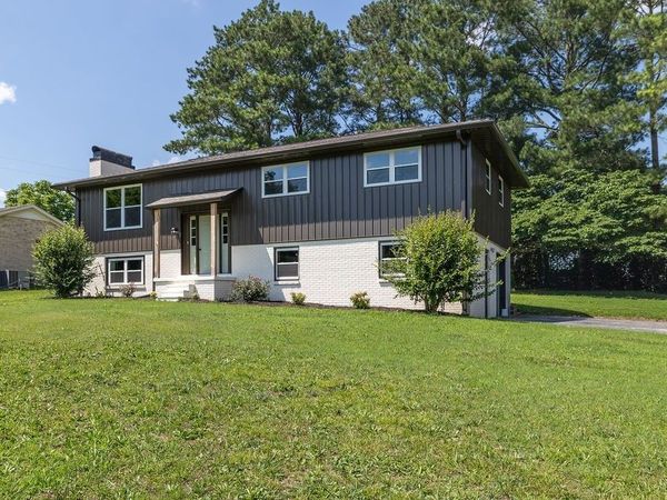 1708 Deer Hollow Dr , Lawrenceburg, TN 38464