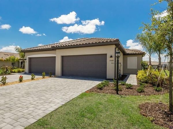 15520 SUNNY DAY DRIVE , BRADENTON, FL 34211