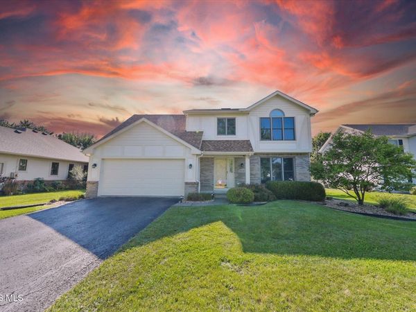 26441 Pin Oak Court, Perrysburg, OH 43551