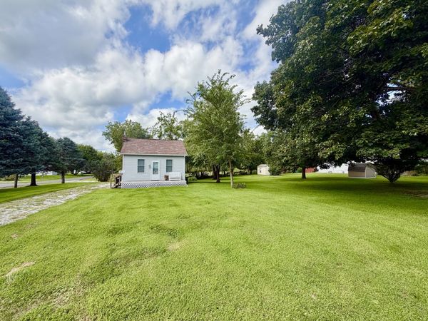 609 NW 6th Street , Aledo, IL 61231