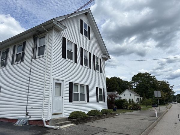 88 Newman Ave, Unit a, Seekonk, MA 02771