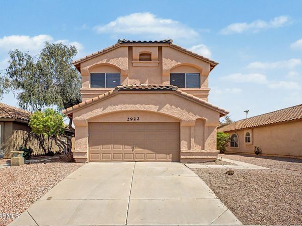 2922 E WOODLAND Drive, Phoenix, AZ 85048