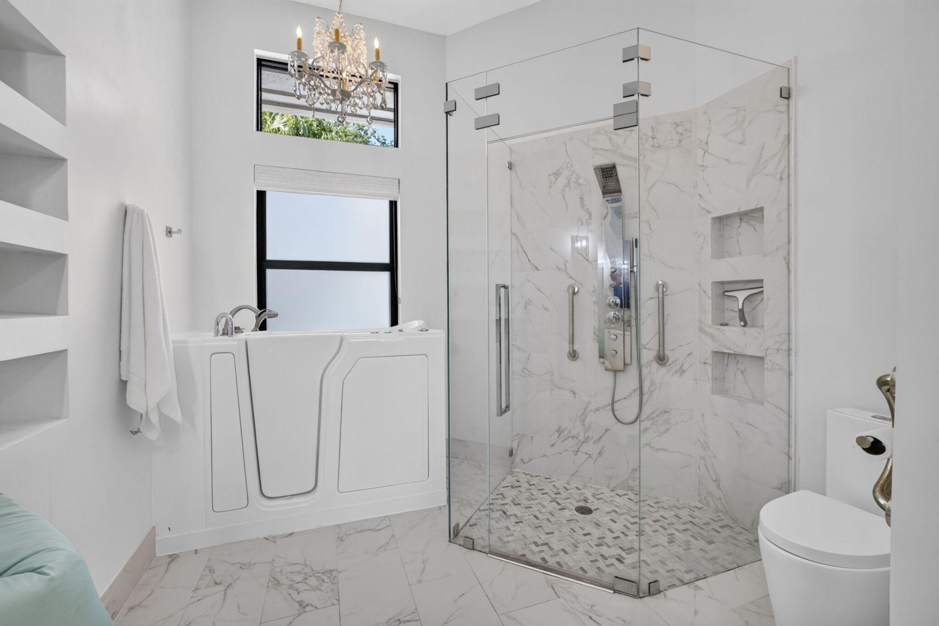 2185 Regents Boulevard, West Palm Beach, FL 33409 Photo