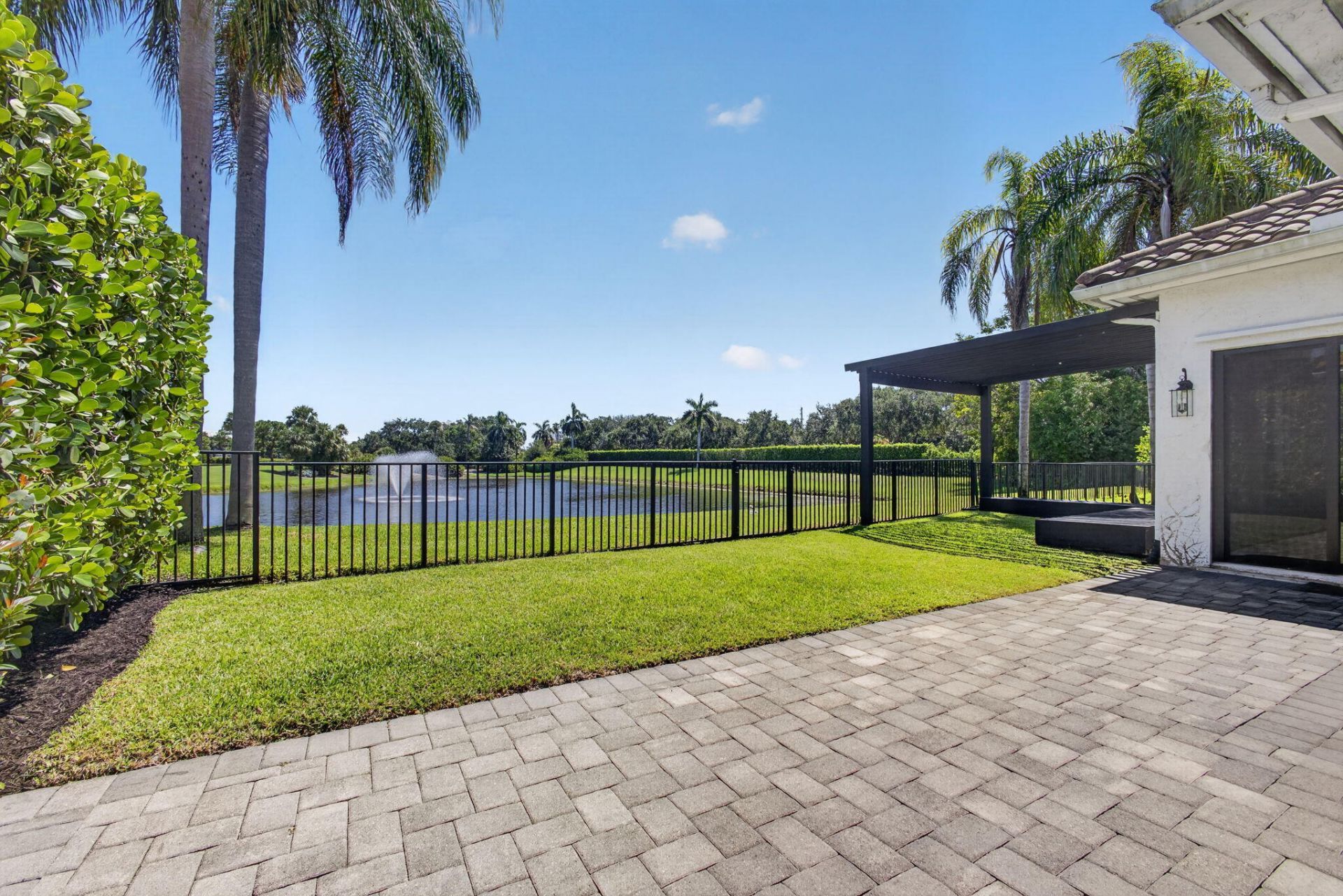 2185 Regents Boulevard, West Palm Beach, FL 33409 Photo