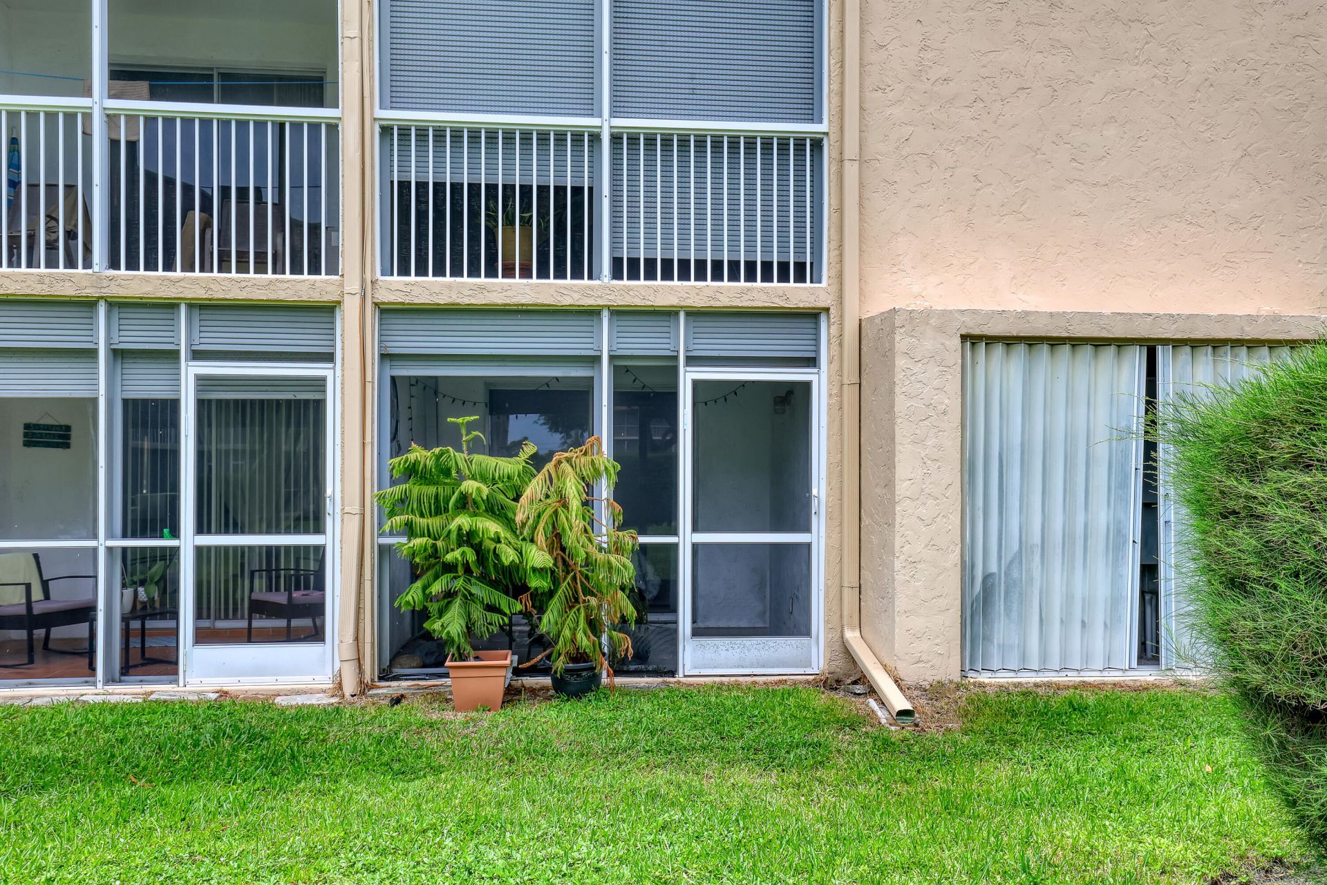 400 Village Green Circle W, Unit 117, Palm Springs, FL 33461 Photo