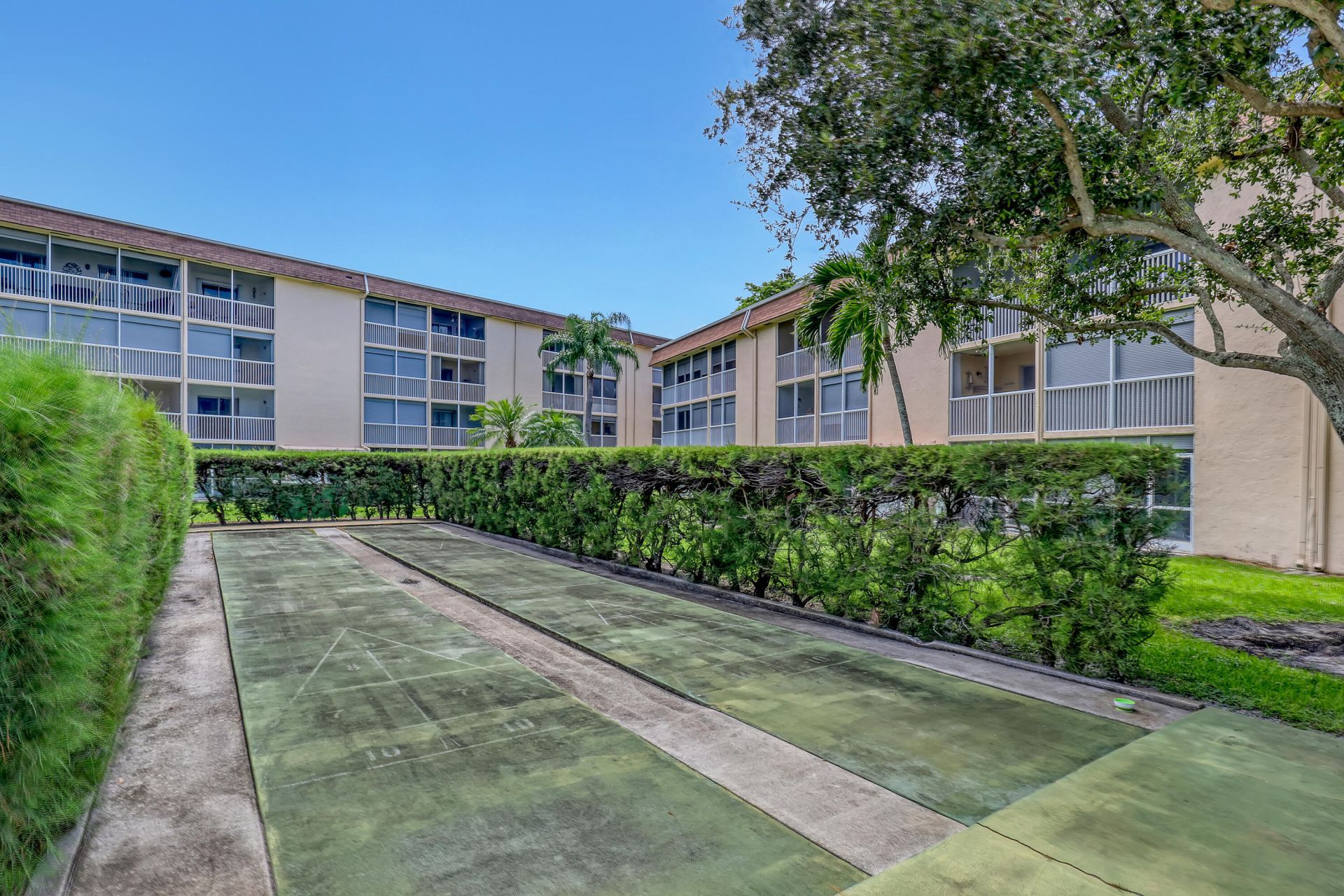 400 Village Green Circle W, Unit 117, Palm Springs, FL 33461 Photo