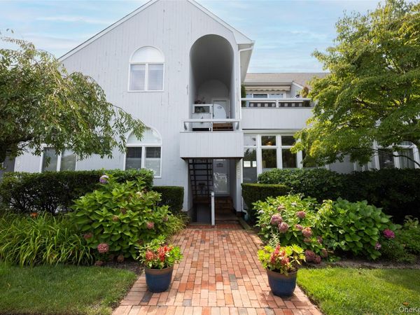 400 Noyack Road , Unit E2, Southampton, NY 11968