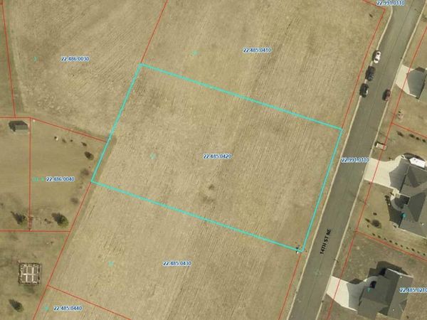 913 14th Street NE, Montgomery, MN 56069