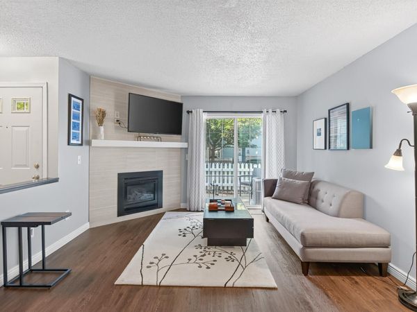 2566 Lockwood Drive, Unit 65, Mendota Heights, MN 55120